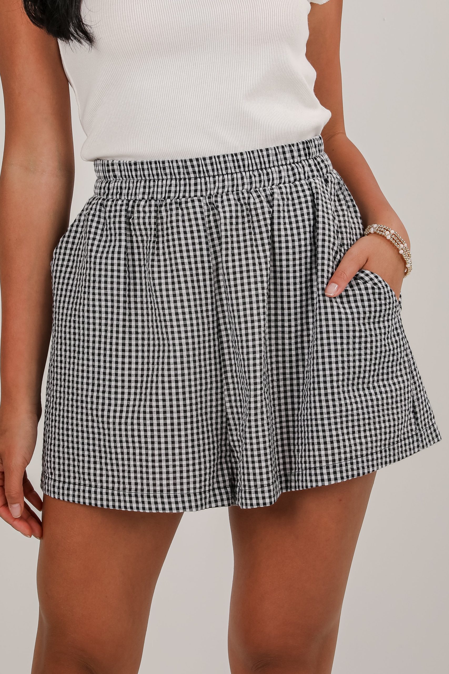 shopdressup_black_gingham_shorts-2_276c9ff4-1e03-444f-862a-cf0b641ecb0d.jpg