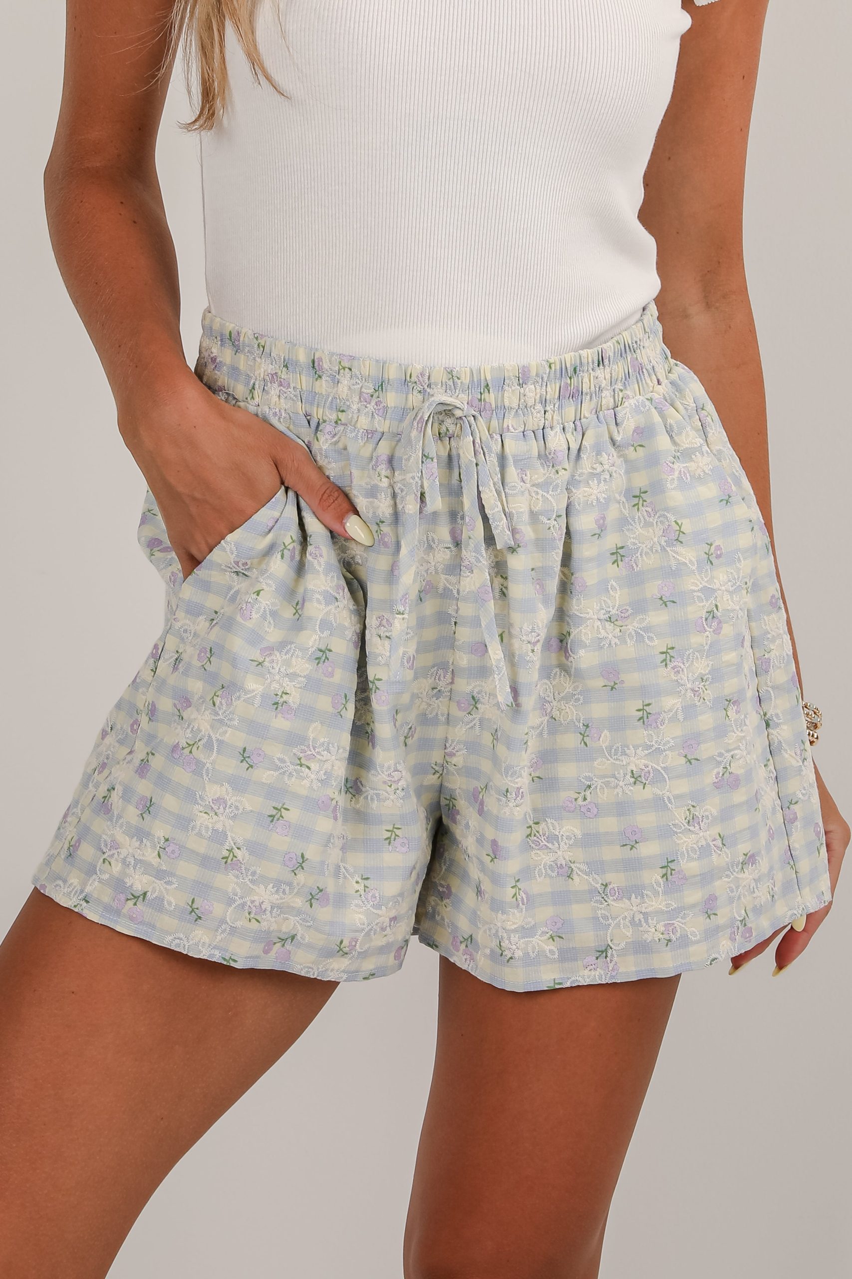 shopdressup_light_blue_floral_shorts-2.jpg